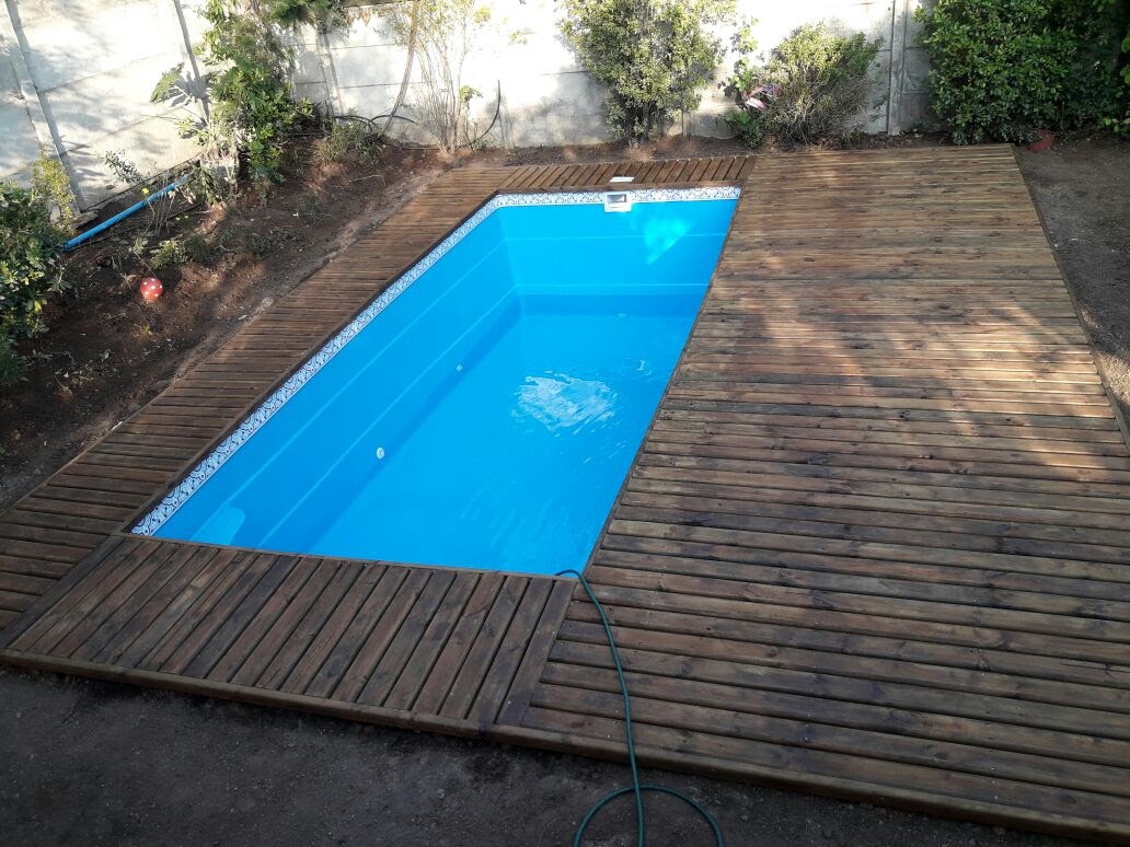 Cómo hacer un deck de madera para piscina 